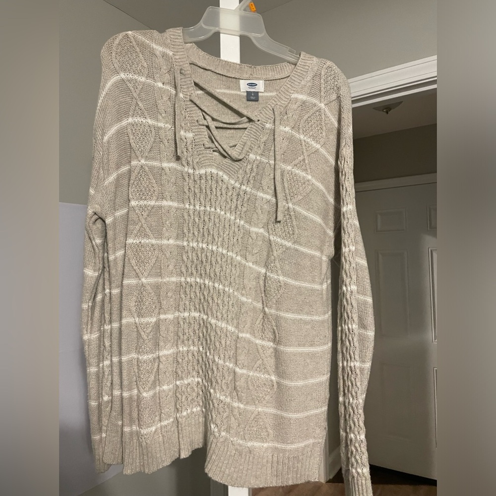 Old Navy Beige Cable Knit Sweater